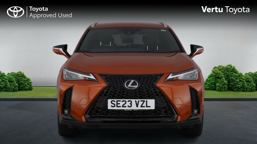 Lexus UX F-sport Orange #4