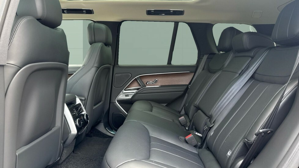 Land Rover Range Rover Hse Black #4