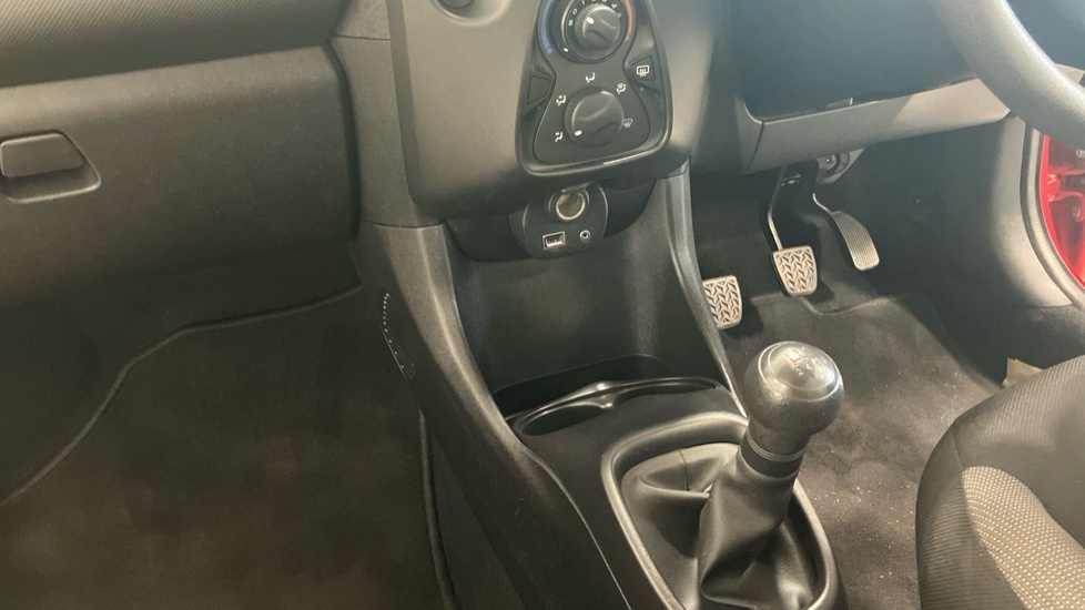 Toyota Aygo X X-press Grey #13