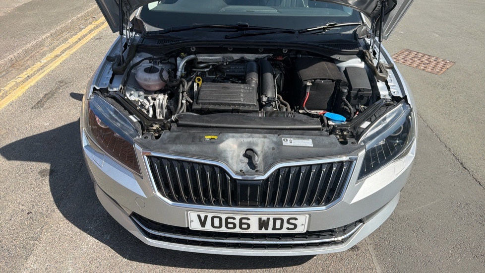 Skoda Superb 2.0 Tdi Cr Se Technology Dsg Grey #8