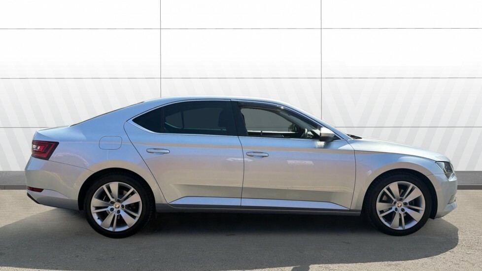 Skoda Superb Se L Executive Silver #5