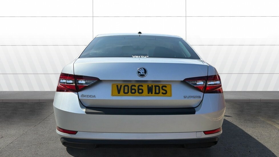 Skoda Superb Se L Executive Silver #6