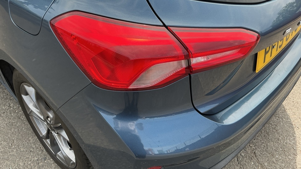 Ford Focus 1.0 Ecoboost 125 Zetec Blue #35