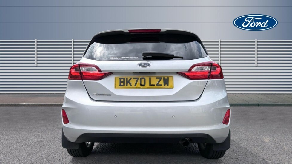 Ford Fiesta Titanium Silver #6