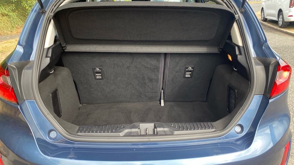 Ford Fiesta Active Blue #4