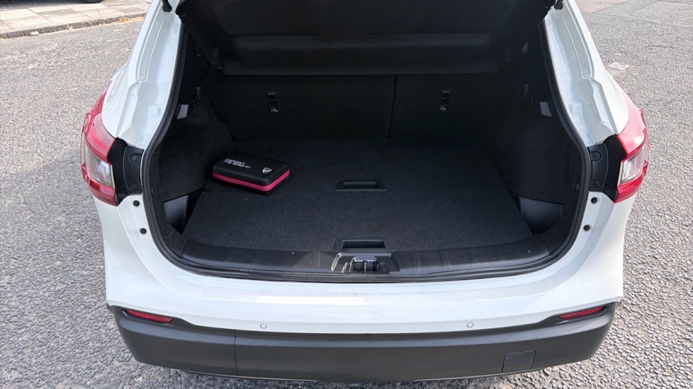 Nissan Qashqai N-connecta DV69EYA White #4
