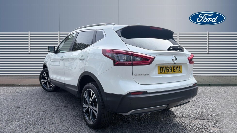 Nissan Qashqai N-connecta DV69EYA White #2