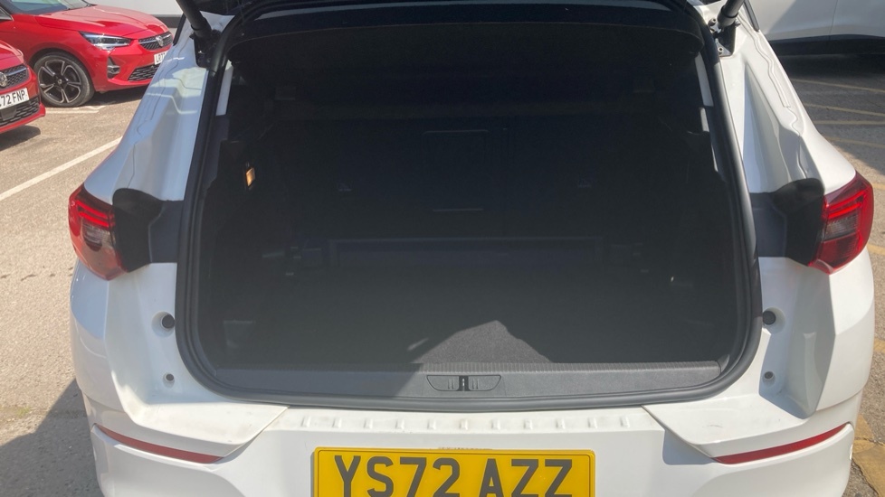 Vauxhall Grandland Ultimate White #4