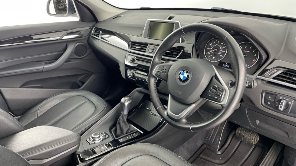 BMW X1 Xline White #6