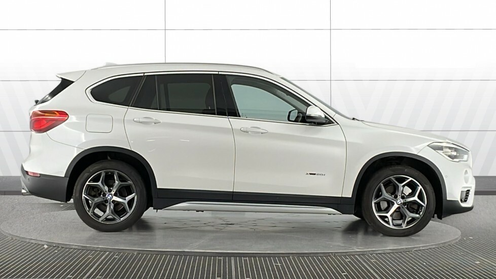 BMW X1 Xline White #3