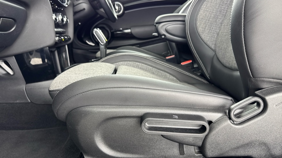 Mini Hatch F55 Mini 5-Door Hatch Cooper Exclusive Lci II Green #35