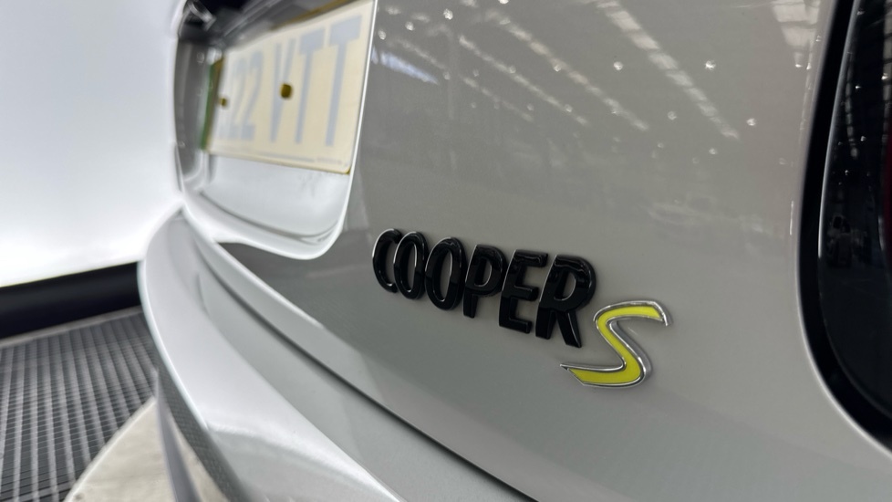 Mini Hatch F55 Mini 5-Door Hatch Cooper Exclusive Lci II Green #24