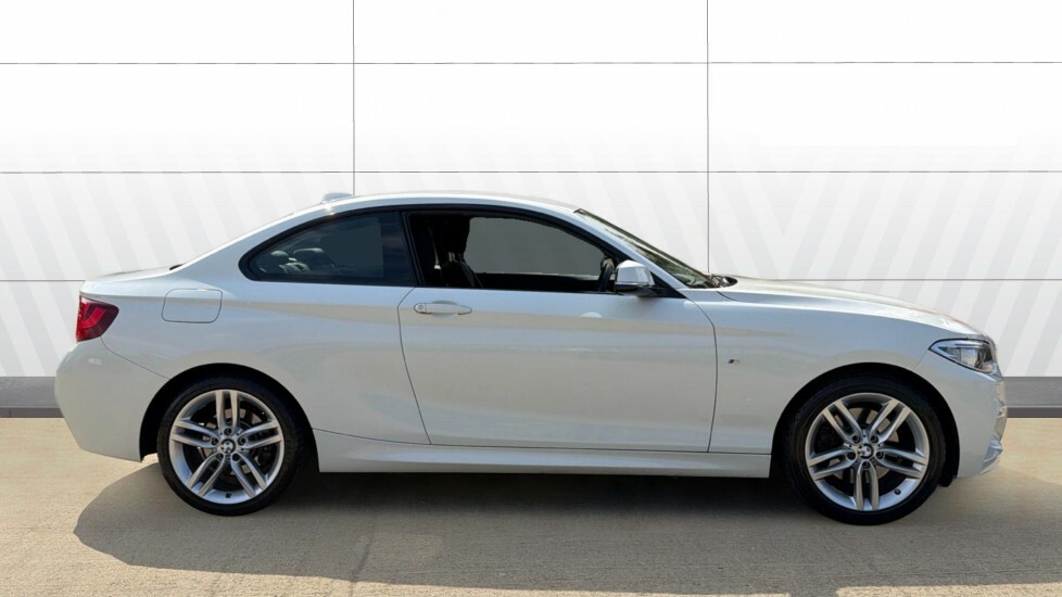 BMW 2 Series M Sport White #5
