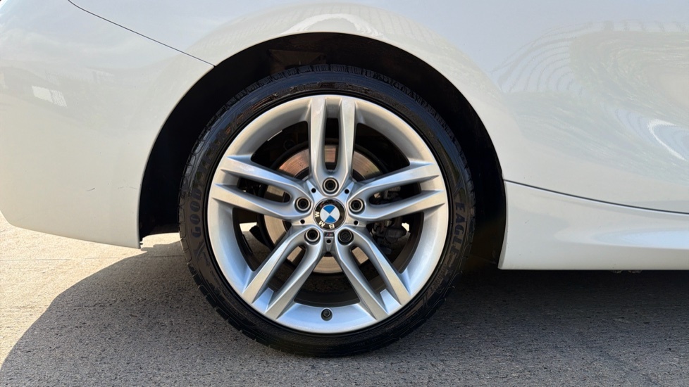 BMW 2 Series 218D Sport White #7