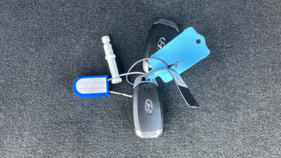 Hyundai Kona Hatchback Grey #8