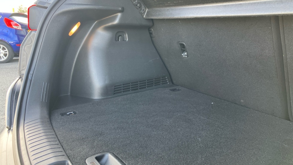 Hyundai Kona Hatchback Grey #28