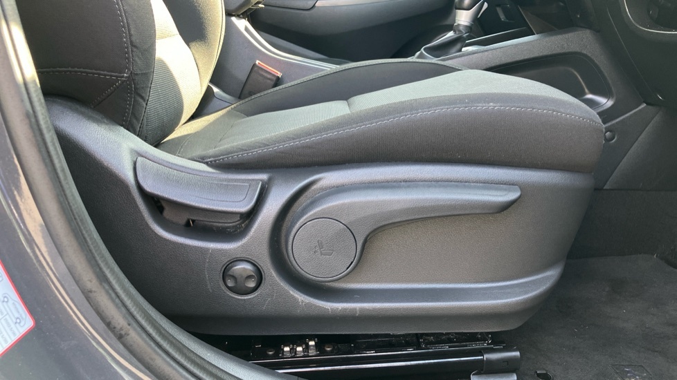 Hyundai Kona Hatchback Grey #45