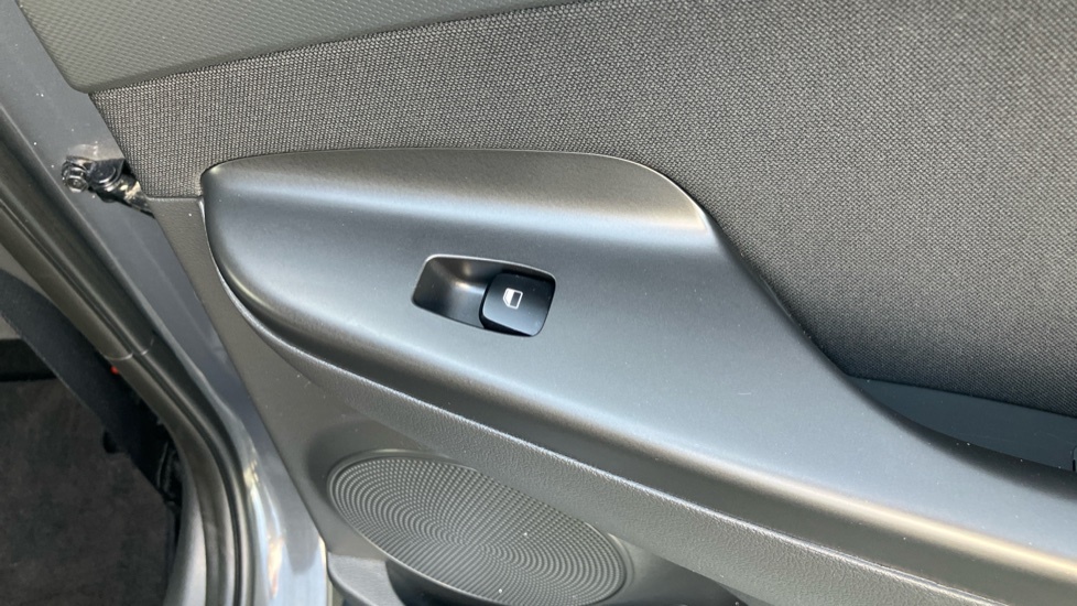 Hyundai Kona Hatchback Grey #35