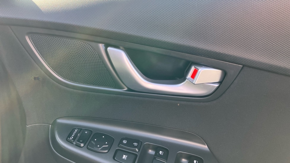 Hyundai Kona Hatchback Grey #42