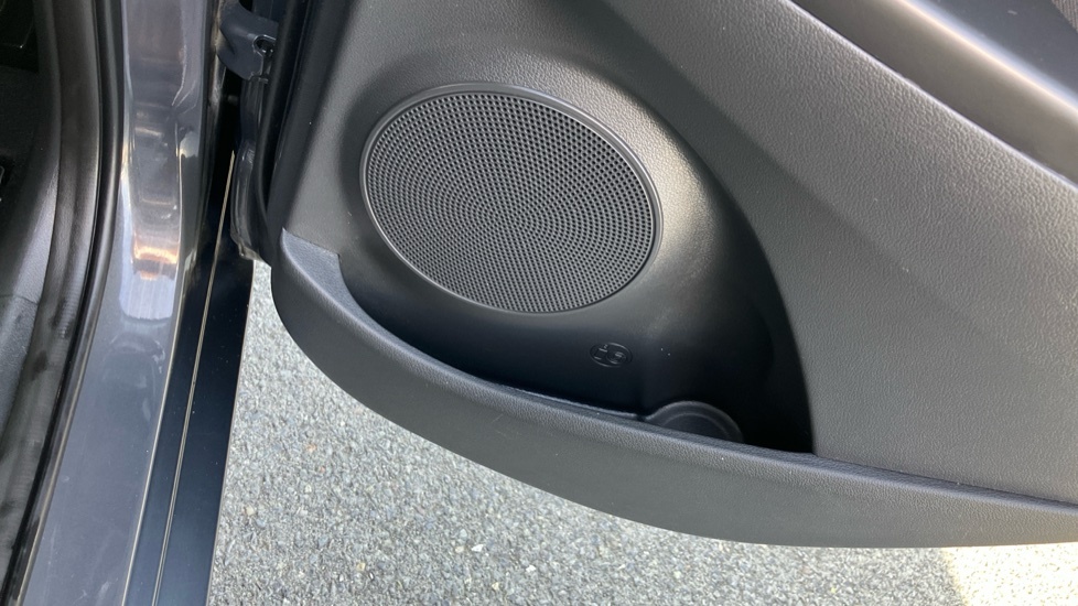 Hyundai Kona Hatchback Grey #36