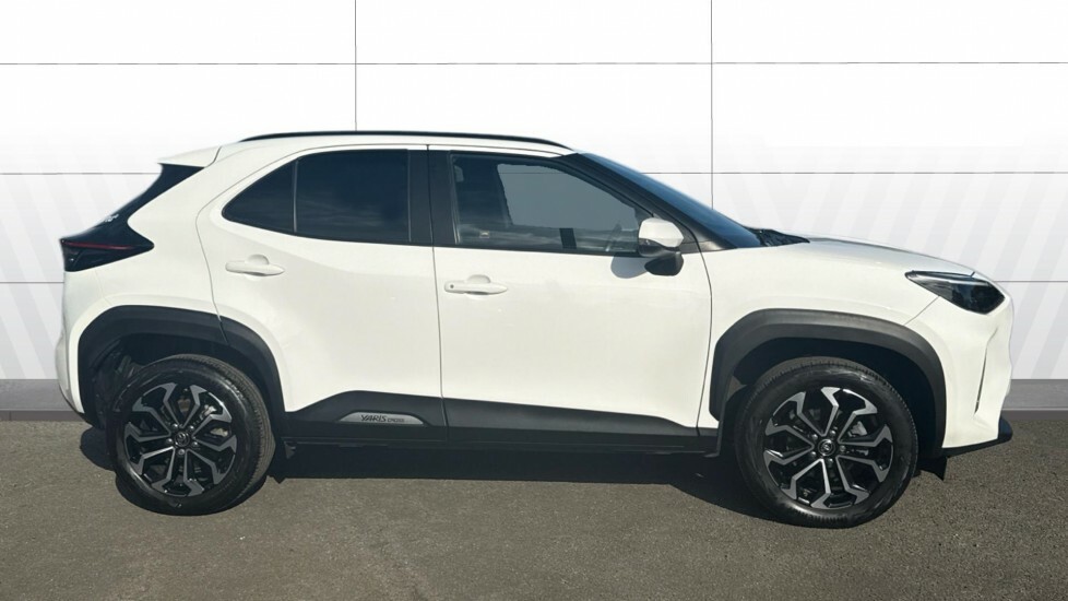 Toyota Yaris Cross Design EK73WXD White #5