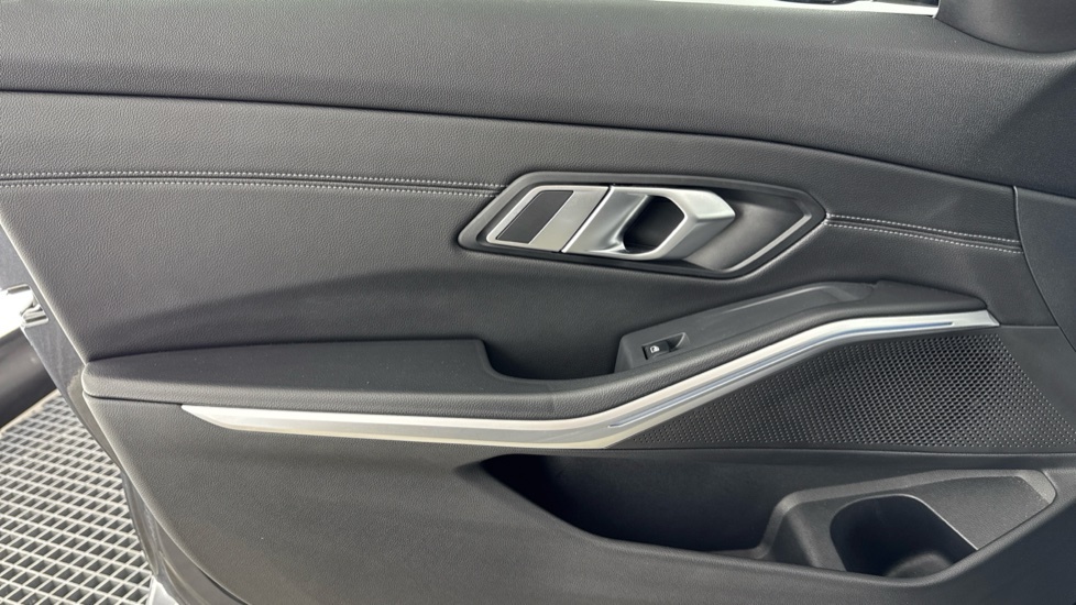 BMW 3 Series 320D M Sport Black #34