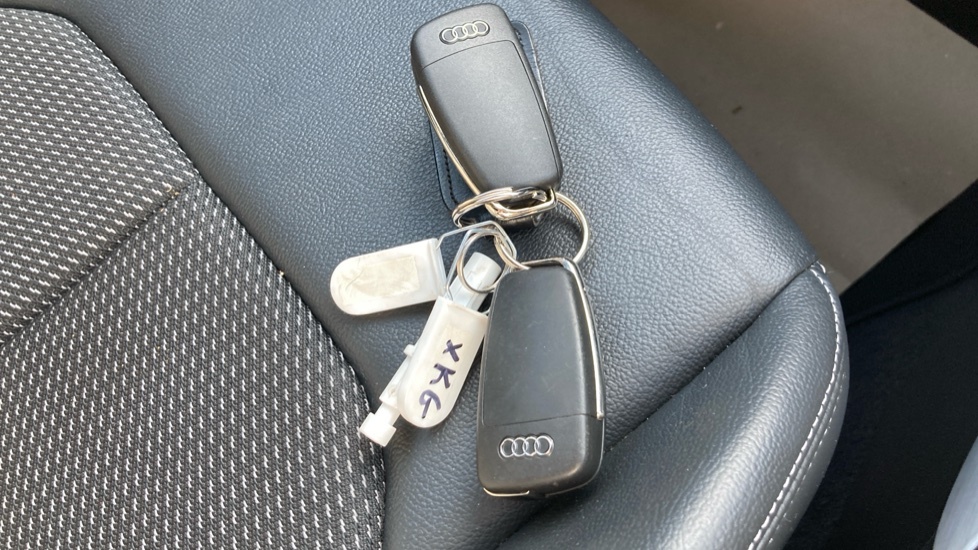 Audi Q2 35 Tfsi S Line S Tronic Grey #20
