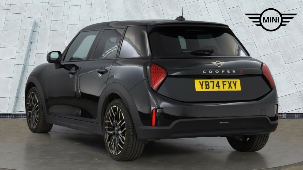 Mini Hatch S Exclusive YB74FXY Black #2