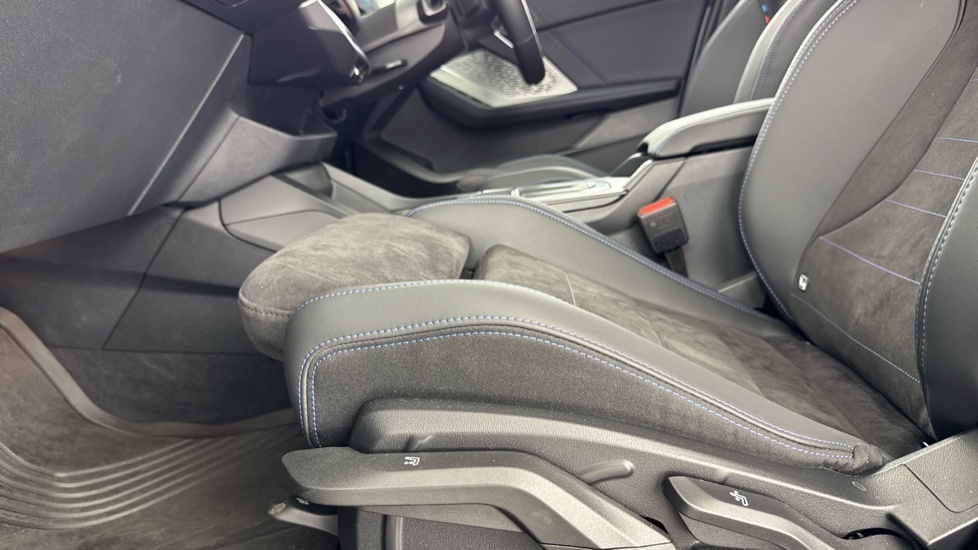 BMW 1 Series 120 M Sport Step White #32