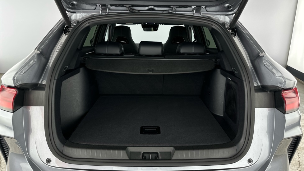 Byd Seal U 1.5 Dm-i Comfort Black #18
