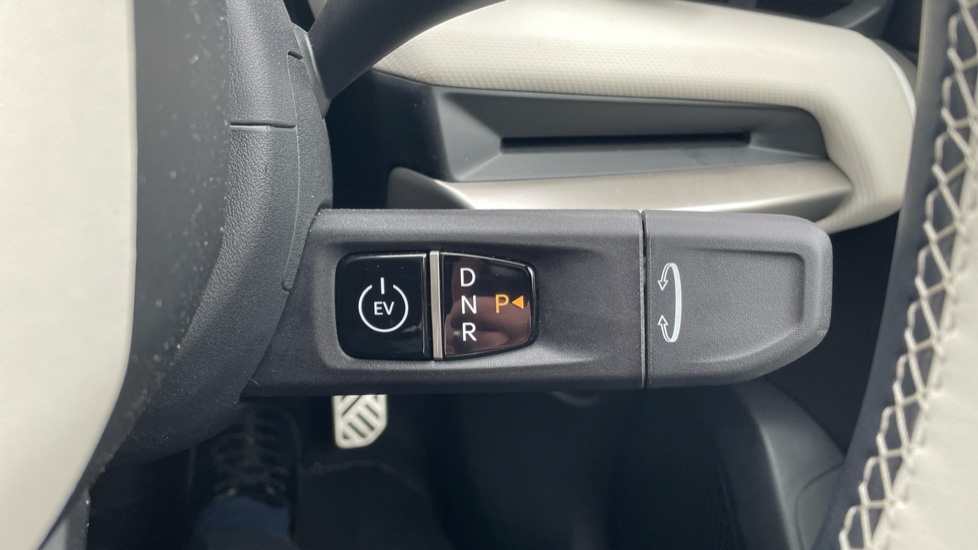 Kia EV4 150Kw Fastback Gt-line 81Kwh Saloon SH75RXU #30