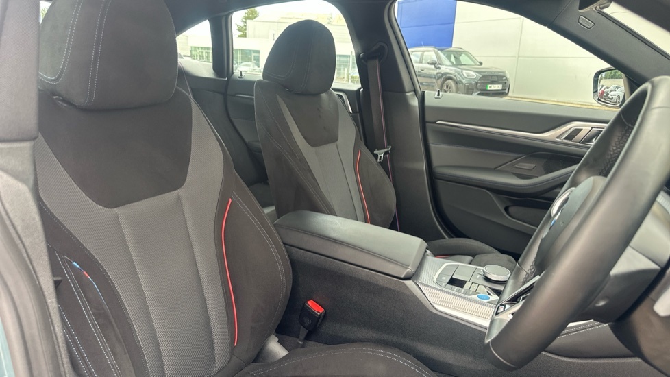 BMW i4 210Kw Edrive35 Sport 70Kwh Tech Pack White #11