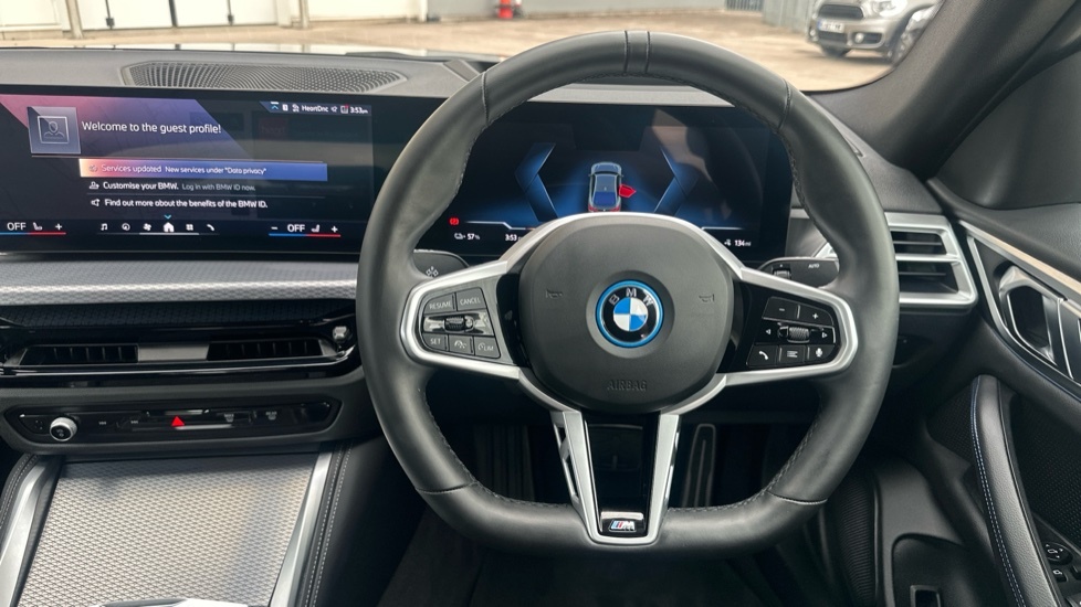 BMW i4 M Sport Green #5