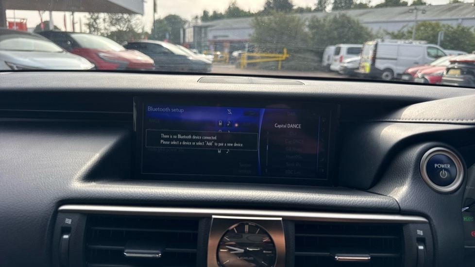 Lexus IS 2.5 300H Sport 220 Bhp 8In Satellite Navigation White #39