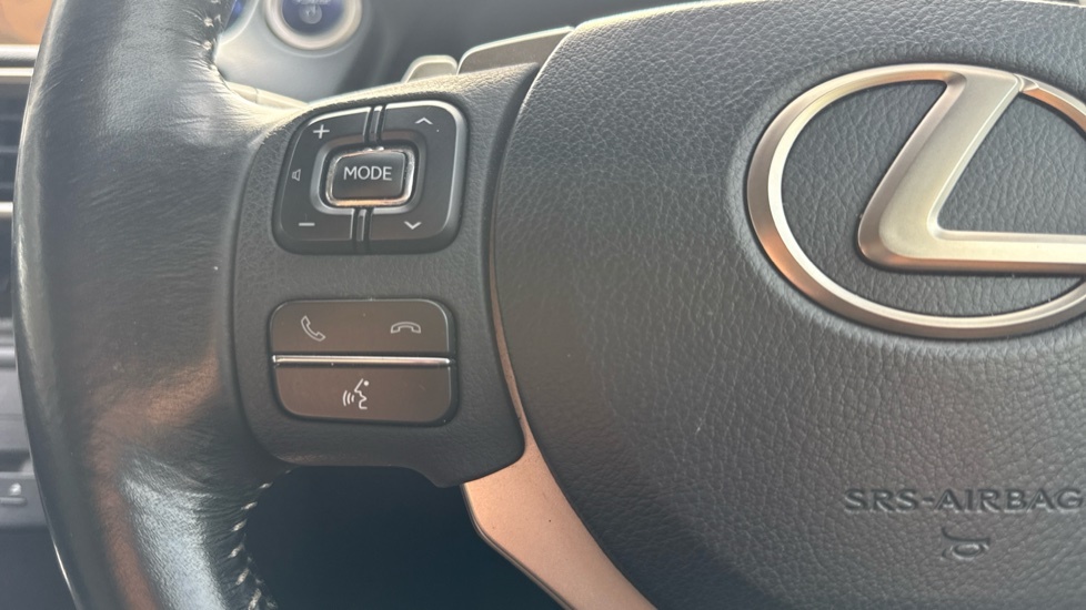 Lexus IS 2.5 300H Sport 220 Bhp 8In Satellite Navigation White #38