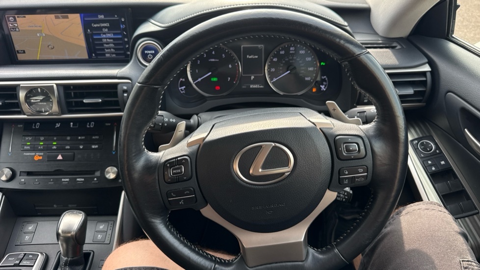 Lexus IS 300H F Sport White #10