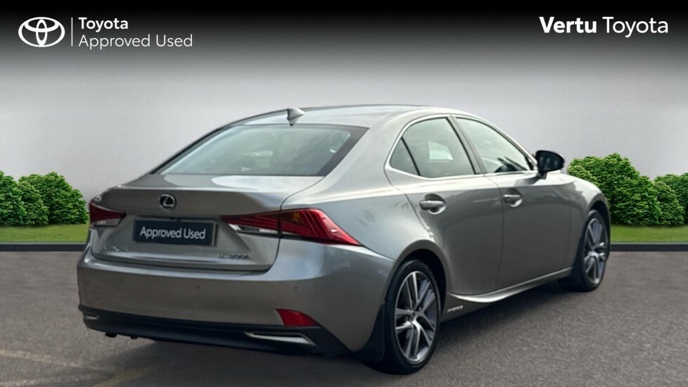 Lexus IS Advance Silver #2