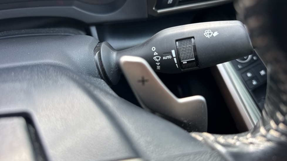 Lexus IS 2.5 300H Sport 220 Bhp 8In Satellite Navigation White #49