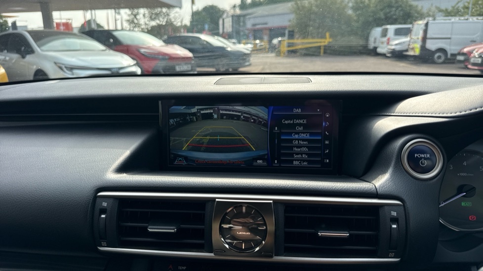 Lexus IS 2.5 300H Sport 220 Bhp 8In Satellite Navigation White #35