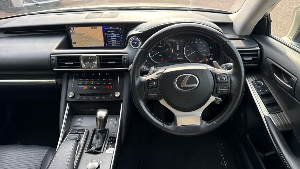 Lexus IS Advance Silver #6
