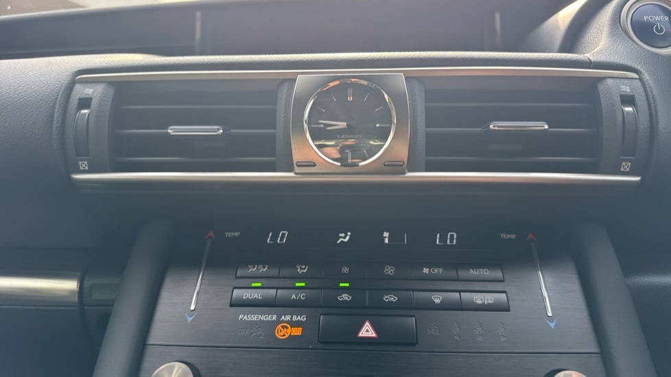 Lexus IS 300H F Sport White #34