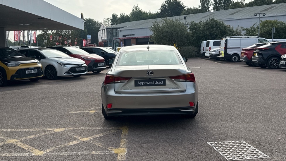 Lexus IS 300H F Sport White #26