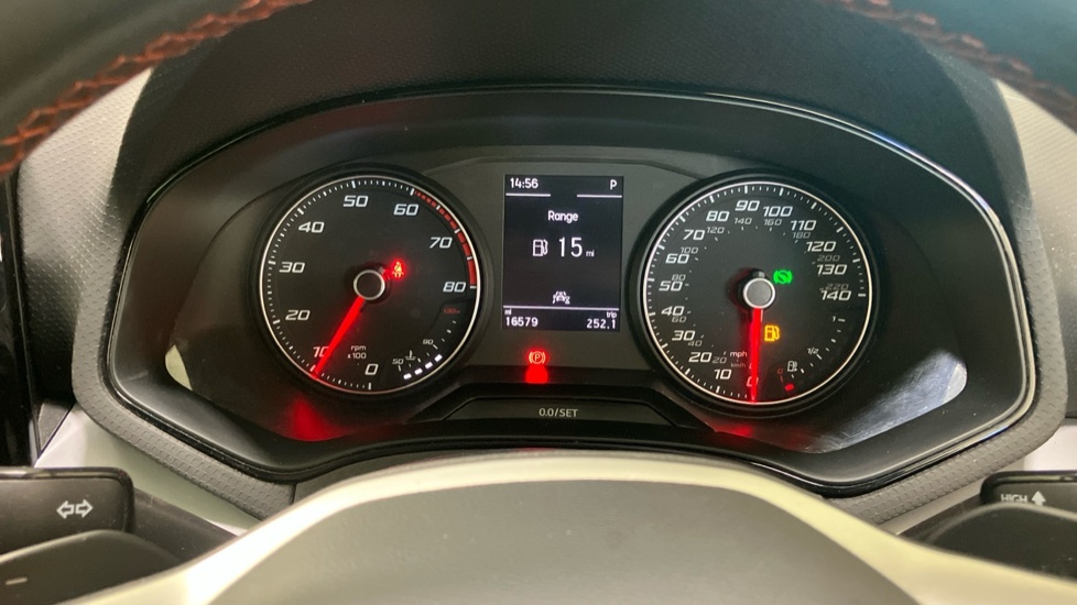 Seat Arona 1.0 Tsi 110 Fr Grey #18