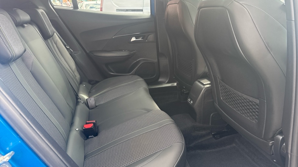 Peugeot e-2008 100Kw Active Premium 50Kwh Blue #16
