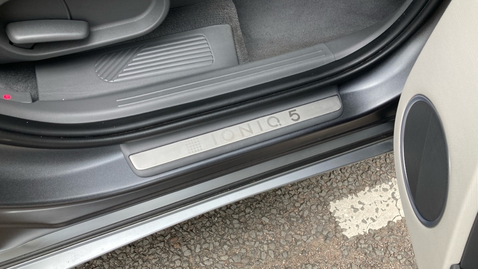 Hyundai Ioniq 5 Hatchback Grey #35