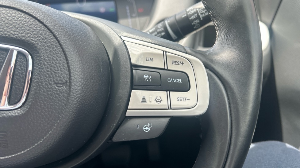 Honda Jazz Elegance I-mmd Cvt White #13