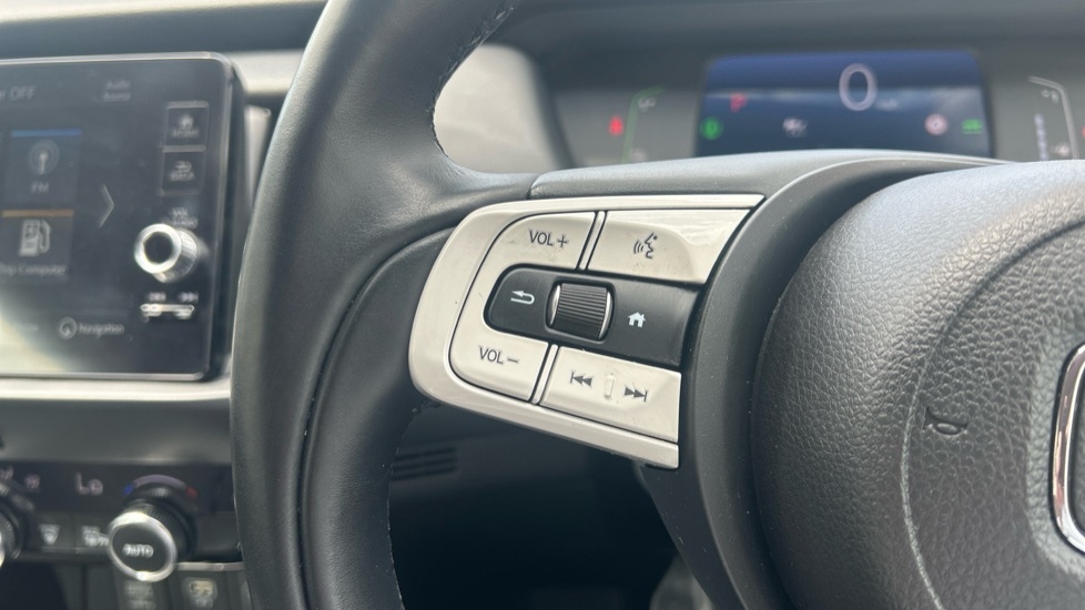 Honda Jazz Elegance I-mmd Cvt White #14