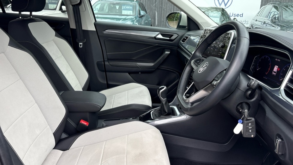 Volkswagen T-Roc Suv Blue #15
