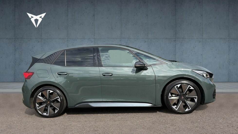 Cupra Born Vz Green #4
