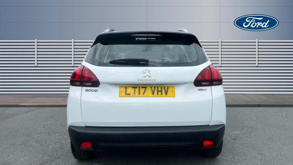 Peugeot 2008 Active White #6